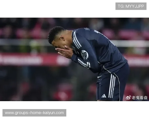 布鲁诺定位球助攻曼联终场绝杀